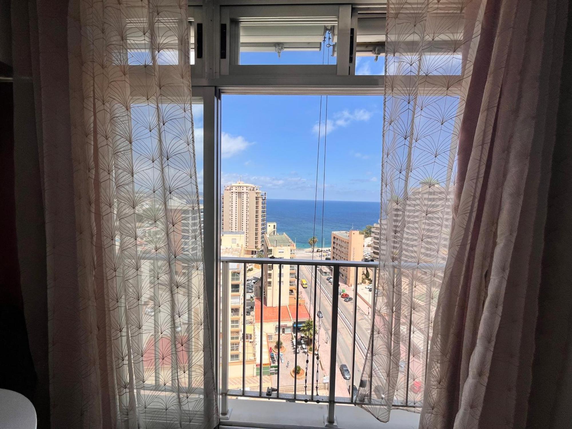 Calpe Sea View Apartment: Beachside Comfort with Wi-Fi and Parking Exterior photo